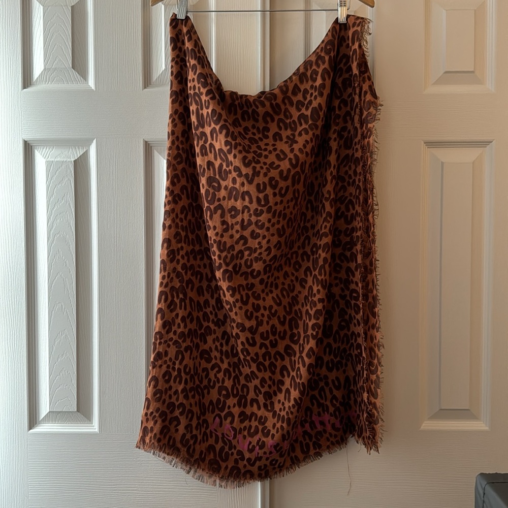 Louis Vuitton Brown Leopard Print Scarf